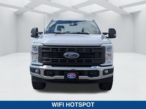 New 2026 Ford F250 XL w/ XL Off-Road Package image 9