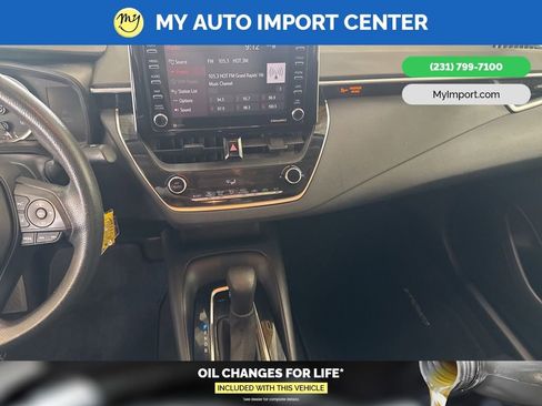 Used 2021 Toyota Corolla LE w/ Carpet Mat Package (TMS) image 20