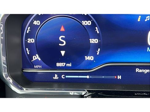 Used 2024 Chevrolet Silverado 1500 LT Trail Boss w/ LT Trail Boss Premium Package image 16