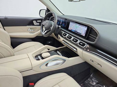Used 2020 Mercedes-Benz GLS 450 4MATIC image 17