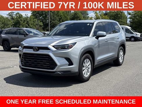 Used 2024 Toyota Grand Highlander FWD image 2