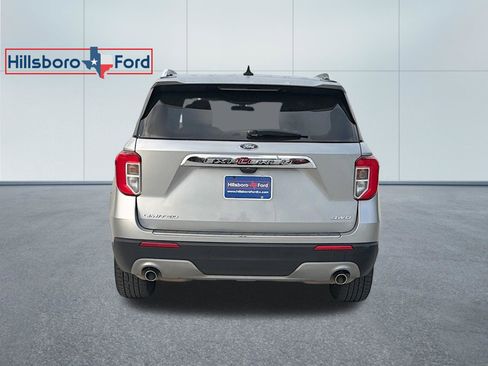Used 2023 Ford Explorer Limited w/ Equipment Group 301A AWD/4WD image 8