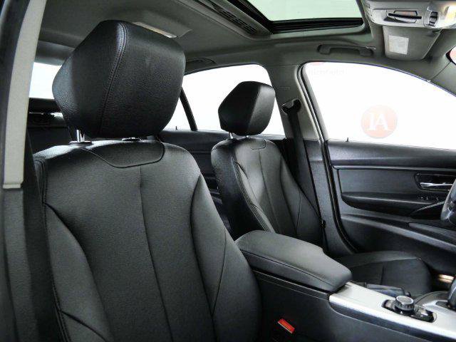 Used 2013 BMW 328i xDrive Sedan AWD/4WD image 29