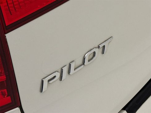 Used 2017 Honda Pilot LX image 9