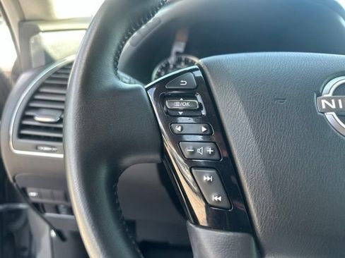 Used 2022 Nissan Armada SV w/ SV Appearance Package RWD image 19