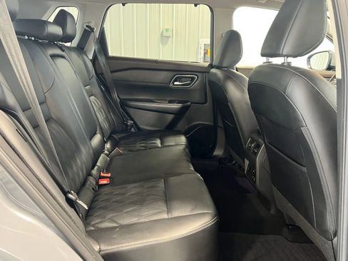 Used 2021 Nissan Rogue Platinum image 26