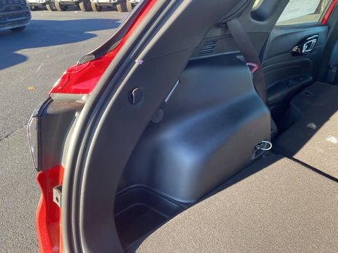 New 2026 Jeep Compass Latitude image 13