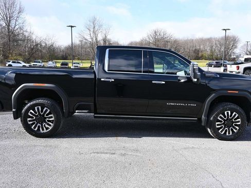 New 2026 GMC Sierra 2500 Denali Ultimate image 15