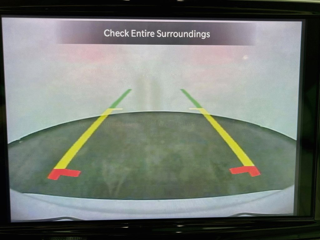 Used 2021 Chrysler Pacifica Touring-L FWD image 17