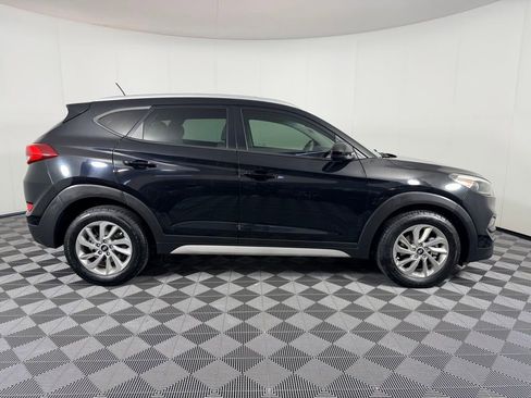 Used 2017 Hyundai Tucson SE image 3
