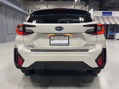 Used 2024 Subaru Crosstrek 2.0i Premium image 6