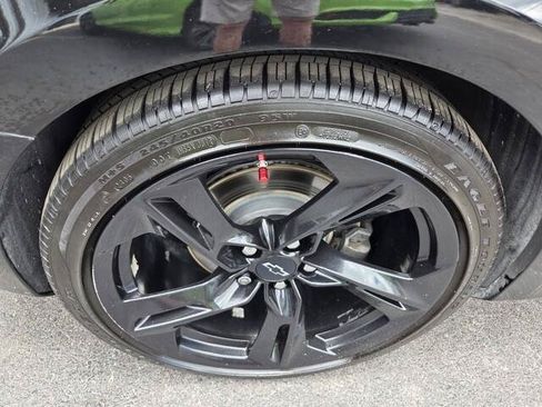 Used 2020 Chevrolet Camaro LT RWD image 21