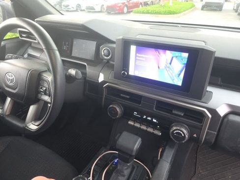 Used 2025 Toyota 4Runner SR5 image 9