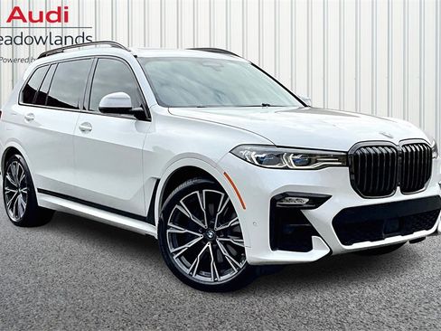 Used 2022 BMW X7 M50i image 3