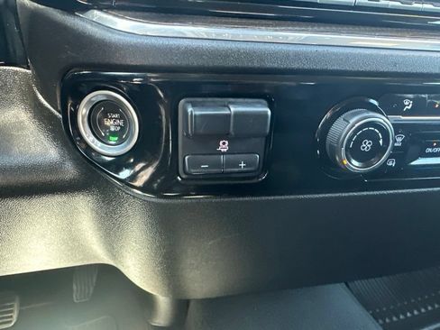 Used 2024 Chevrolet Silverado 2500 LT AWD/4WD image 5