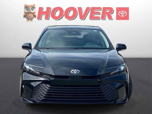Used 2025 Toyota Camry LE FWD image 2