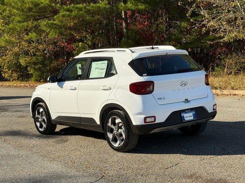 New 2026 Hyundai Venue SEL image 4