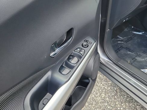 Used 2019 Nissan Kicks SV FWD image 15