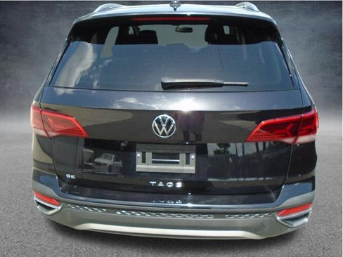 Used 2022 Volkswagen Taos SE FWD image 7