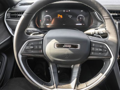 New 2025 Jeep Grand Cherokee L Limited w/ Black Appearance Package image 30