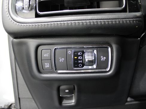 Certified 2022 Lincoln Nautilus Reserve w/ Class II Trailer Tow Package image 9