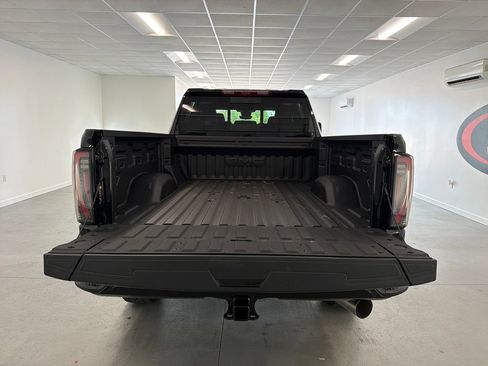 New 2026 GMC Sierra 2500 AT4 w/ Technology Package AWD/4WD image 8