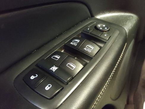 Used 2017 Jeep Grand Cherokee Limited w/ Trailer Tow Group IV image 27