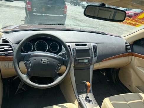Used 2009 Hyundai Sonata Limited FWD image 13