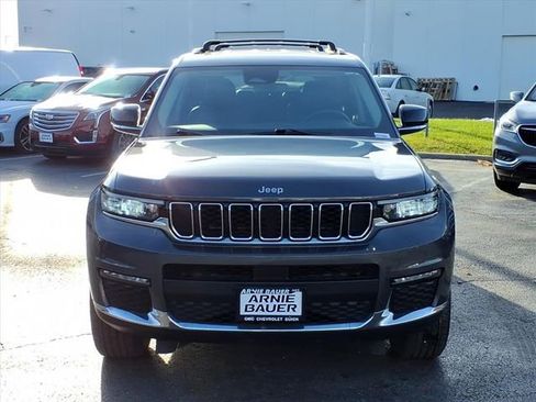 Used 2022 Jeep Grand Cherokee L Limited image 12