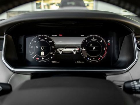 Used 2018 Land Rover Range Rover Sport HSE image 17