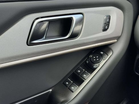 New 2026 Ford Explorer Active w/ Active Comfort Package AWD/4WD image 19