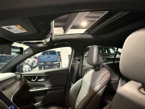 Used 2024 Mercedes-Benz GLC 300 4MATIC w/ AMG Line image 30