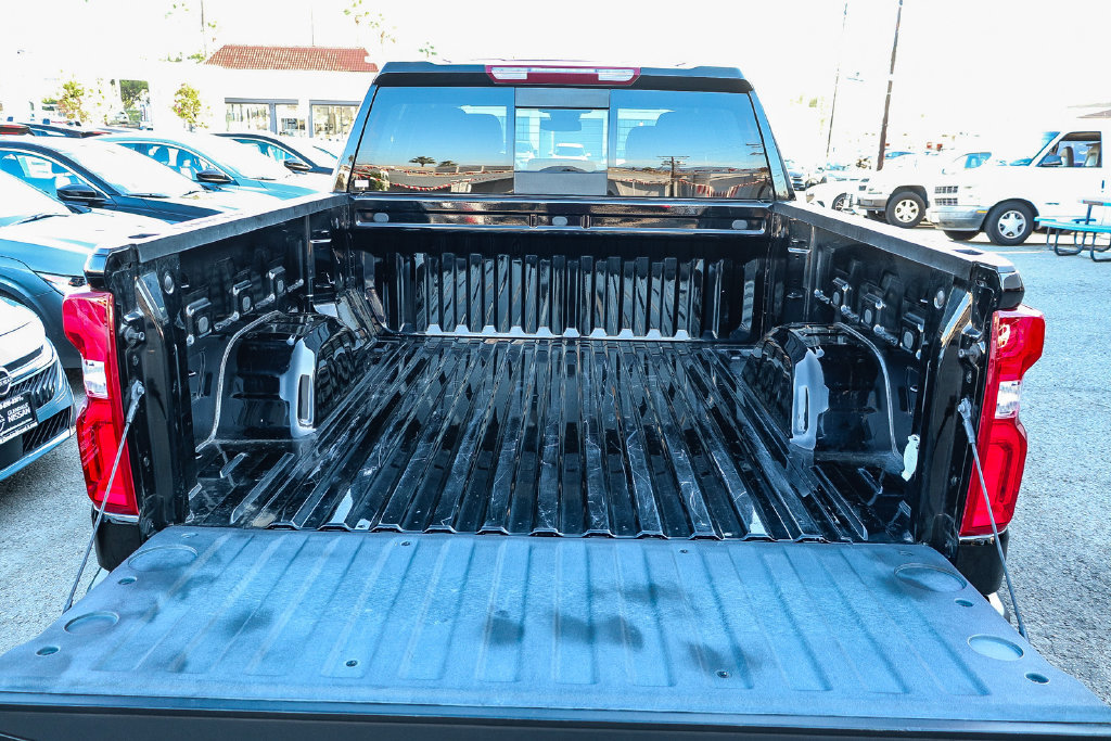 Used 2023 Chevrolet Silverado 1500 RST w/ Convenience Package II AWD/4WD image 25