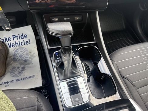 Used 2022 Hyundai Santa Cruz SE image 33