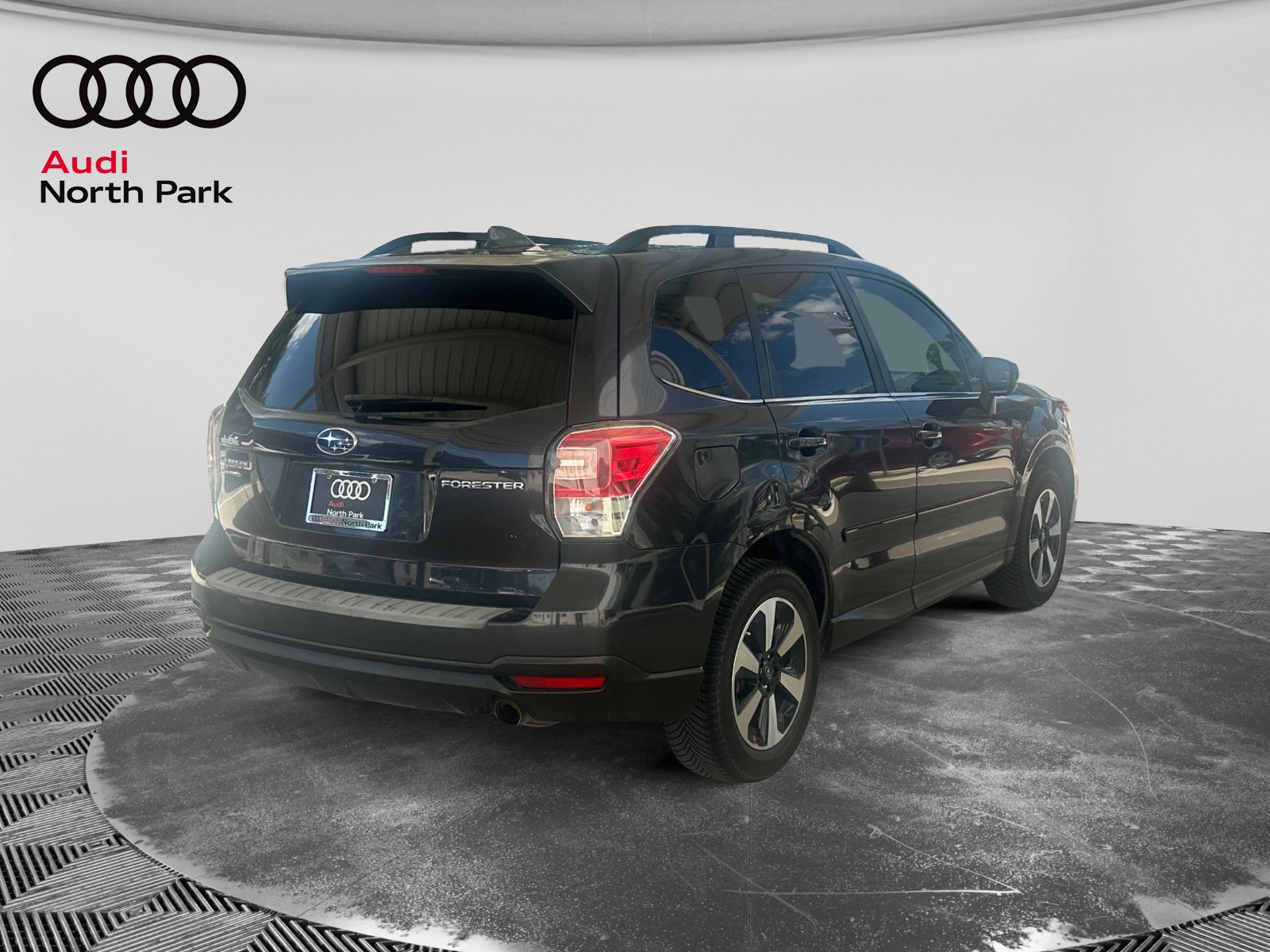 Used 2018 Subaru Forester 2.5i Limited AWD/4WD image 5