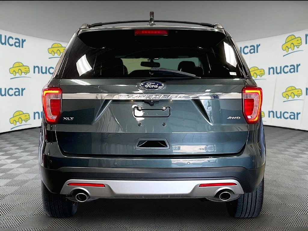 Used 2016 Ford Explorer XLT w/ Equipment Group 202A AWD/4WD image 5