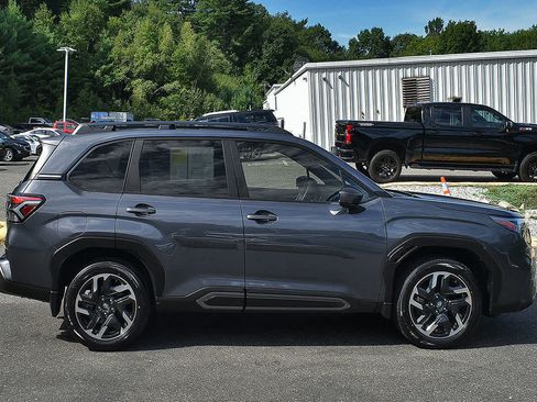 Used 2025 Subaru Forester Limited AWD/4WD image 7