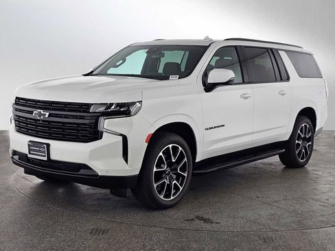 Used 2024 Chevrolet Suburban RST w/ Luxury Package AWD/4WD image 7