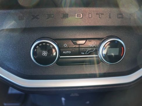 Certified 2025 Ford Expedition Max Active image 20