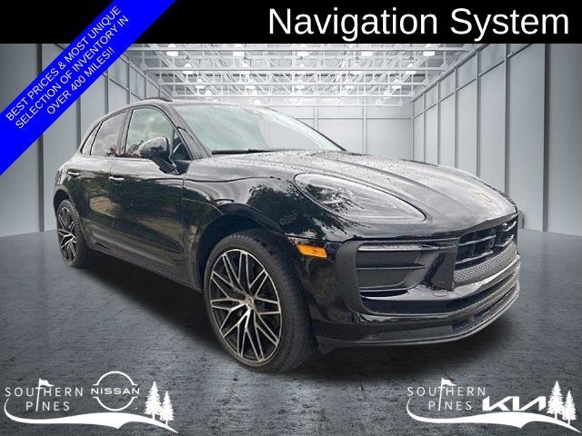 Used 2024 Porsche Macan AWD/4WD image 1