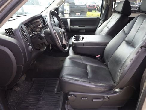 Used 2009 Chevrolet Silverado 3500 LT w/ Exterior Plus Package AWD/4WD image 11
