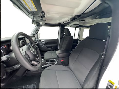 Used 2023 Jeep Wrangler Unlimited Sport AWD/4WD image 17