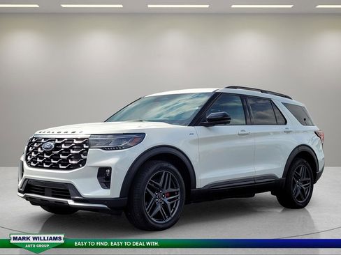 Used 2025 Ford Explorer ST-Line w/ Premium Package AWD/4WD image 8