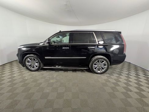 Used 2017 Cadillac Escalade Premium Luxury image 20