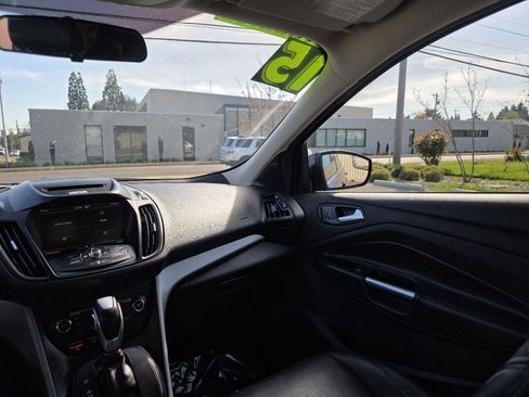 Used 2015 Ford Escape SE w/ Equipment Group 201A AWD/4WD image 11