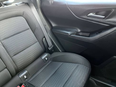 Used 2025 Chevrolet Equinox LT FWD image 42