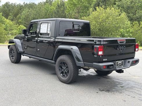 Used 2022 Jeep Gladiator Sport AWD/4WD image 11