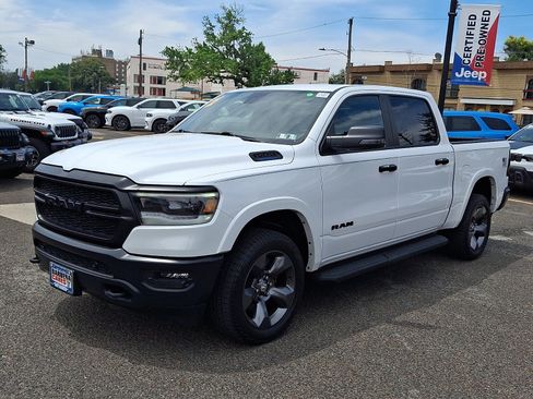 Used 2023 RAM 1500 Big Horn AWD/4WD image 3