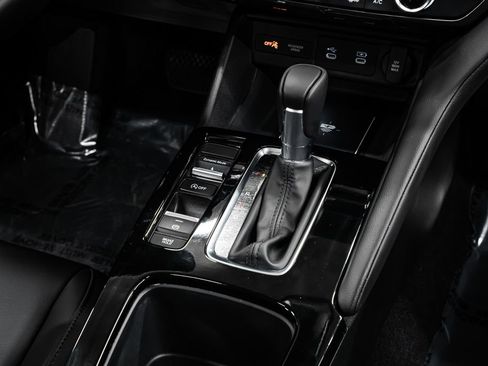 Certified 2023 Acura Integra Base image 16