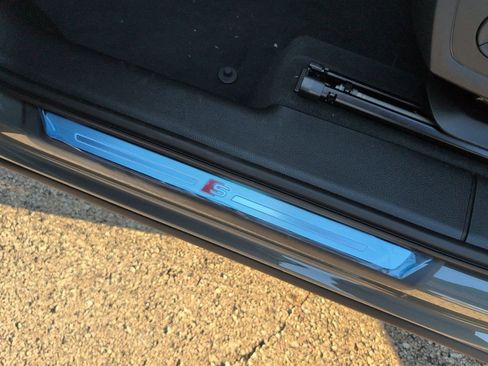 New 2025 Audi Q3 2.0T Premium image 11